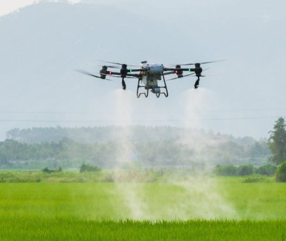 Drone de Pulverização: Como a Tecnologia Está Transformando a Agricultura Brasileira